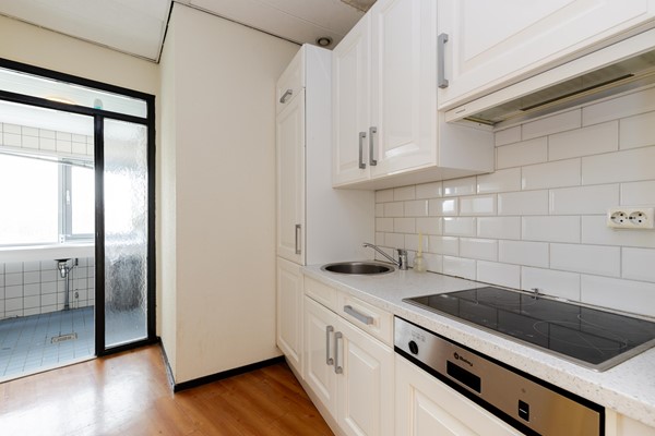 Medium property photo - Marconiplein 17, 3025 AV Rotterdam